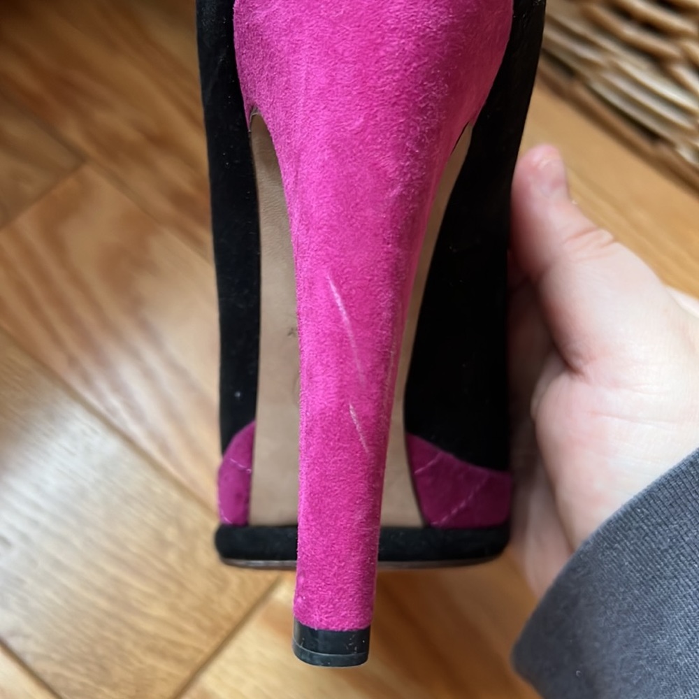 CHANEL Black & Purple/Pink Suede Pumps size 36 (6) - Picture 5 of 9
